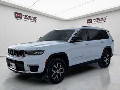 2023 Jeep Grand Cherokee L, $31190. Photo 3