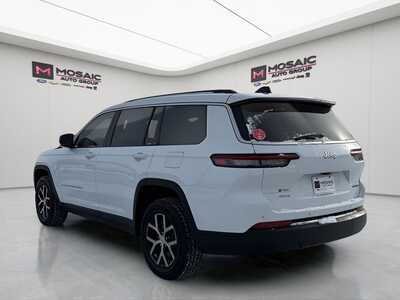 2023 Jeep Grand Cherokee L, $31190. Photo 5