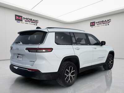 2023 Jeep Grand Cherokee L, $31190. Photo 8