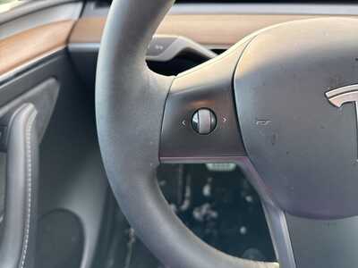 2023 Tesla Model Y, $32990. Photo 12