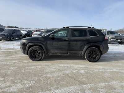 2022 Jeep Cherokee, $22900. Photo 4