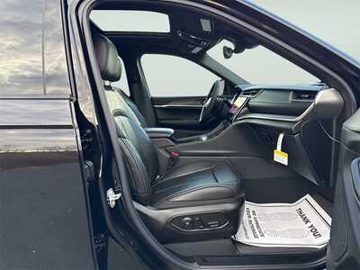 2025 Jeep Grand Cherokee, $45657. Photo 11