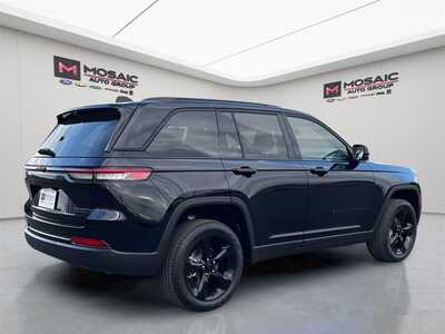2025 Jeep Grand Cherokee, $45657. Photo 8