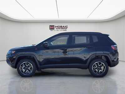 2026 Jeep Compass, $28584. Photo 4