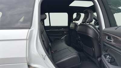 2022 Jeep Grand Cherokee, $28190. Photo 12