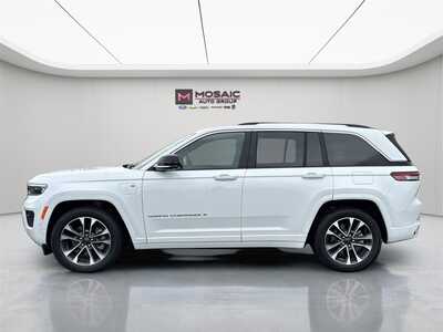 2022 Jeep Grand Cherokee, $28190. Photo 4