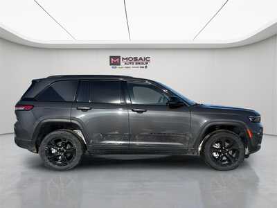 2023 Jeep Grand Cherokee, $34990. Photo 9