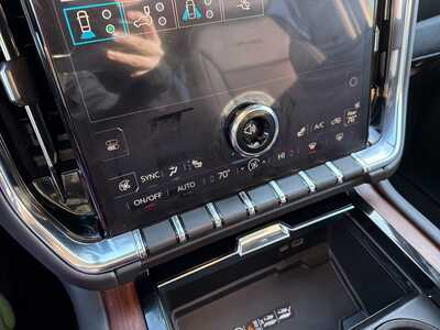 2025 GMC Yukon XL, $75490. Photo 11