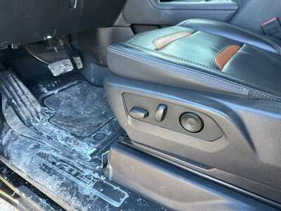 2025 GMC 2500 Crew Cab, $73490. Photo 7