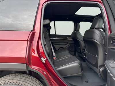 2025 Jeep Grand Cherokee, $45481. Photo 11
