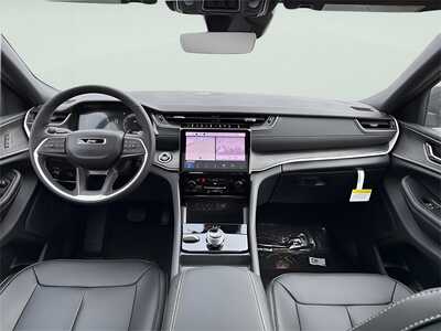 2025 Jeep Grand Cherokee, $45481. Photo 12