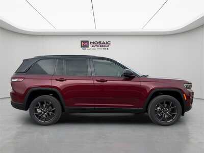 2025 Jeep Grand Cherokee, $45481. Photo 8