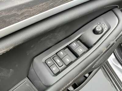 2026 Jeep Grand Cherokee, $52333. Photo 12