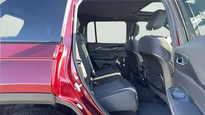 2026 Jeep Grand Cherokee, $43986. Photo 12