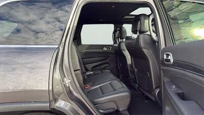 2020 Jeep Grand Cherokee, $19490. Photo 12