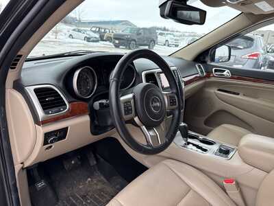 2011 Jeep Grand Cherokee, $14990. Photo 7