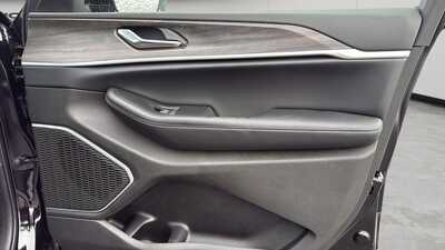 2026 Jeep Grand Cherokee L, $55645. Photo 10