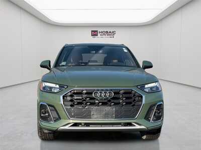 2025 Audi Q5, $42990. Photo 2