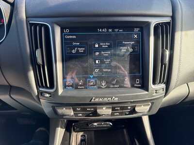 2017 Maserati Levante, $20990. Photo 10