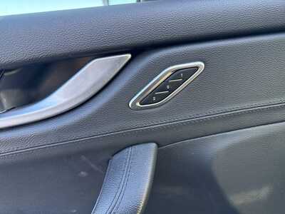 2017 Maserati Levante, $20990. Photo 8