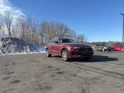 2017 Maserati Levante, $20990. Photo 1