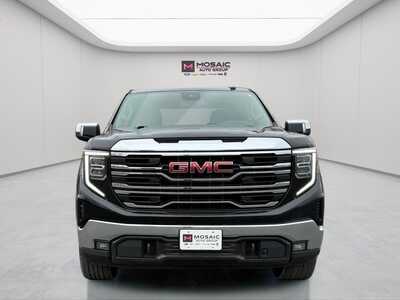 2022 GMC 1500 Crew Cab, $40590. Photo 8