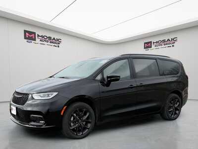 2026 Chrysler Pacifica, $45494. Photo 8