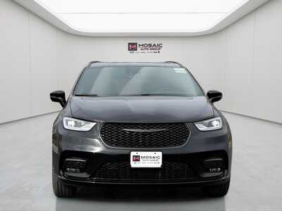 2026 Chrysler Pacifica, $45494. Photo 9