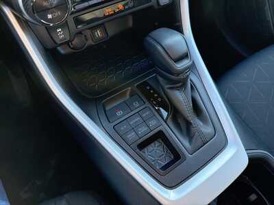 2025 Toyota RAV4, $31790. Photo 12