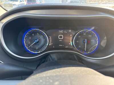 2023 Chrysler Pacifica, $24790. Photo 11