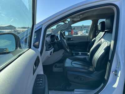 2023 Chrysler Pacifica, $23790. Photo 7