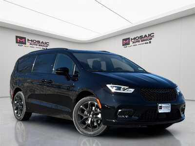 2026 Chrysler Pacifica, $46730. Photo 1