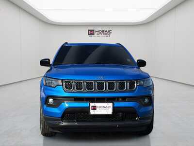 2023 Jeep Compass, $20490. Photo 9