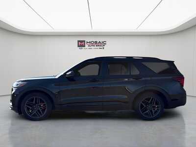 2025 Ford Explorer, $52790. Photo 5