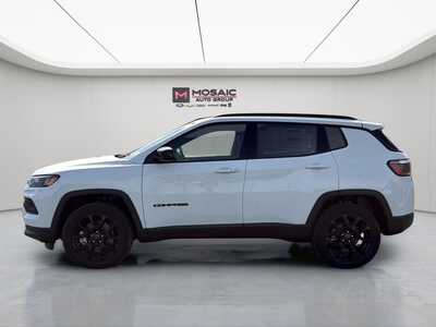 2026 Jeep Compass, $29291. Photo 4