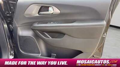 2026 Chrysler Pacifica, $39802. Photo 10