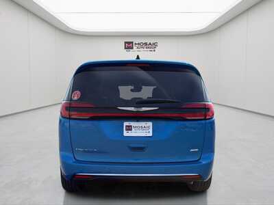 2026 Chrysler Pacifica, $44233. Photo 6