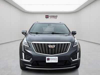 2021 Cadillac XT5, $27190. Photo 2