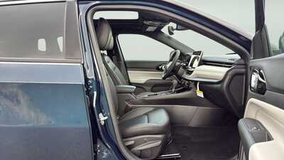 2026 Jeep Compass, $32540. Photo 11