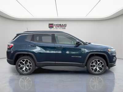 2026 Jeep Compass, $32540. Photo 9