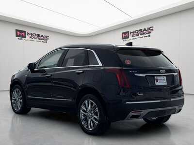 2021 Cadillac XT5, $22340. Photo 5