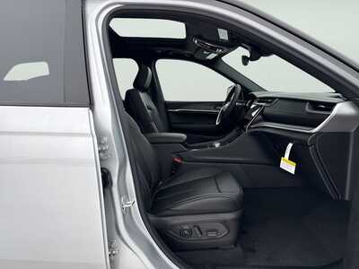 2025 Jeep Grand Cherokee, $43006. Photo 10