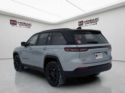 2025 Jeep Grand Cherokee, $43006. Photo 5