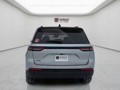 2025 Jeep Grand Cherokee, $43006. Photo 6