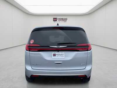 2026 Chrysler Pacifica, $43024. Photo 6