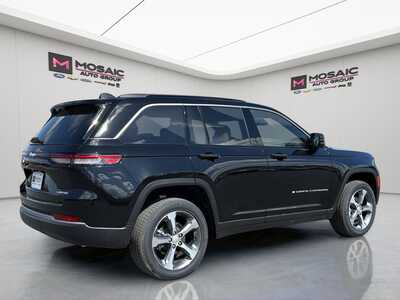 2026 Jeep Grand Cherokee, $47297. Photo 8