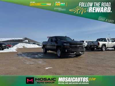 2018 Chevrolet 1500 Crew Cab, $29890. Photo 1