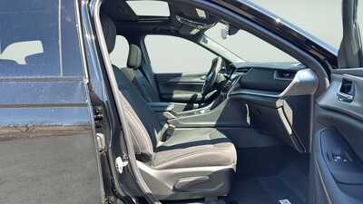 2026 Jeep Grand Cherokee, $40903. Photo 11