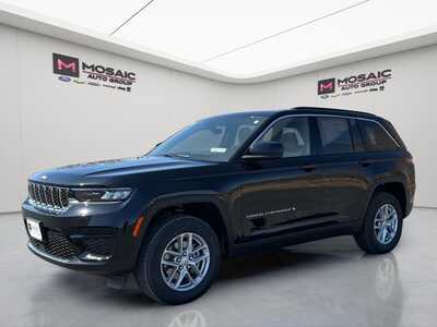 2026 Jeep Grand Cherokee, $40903. Photo 3