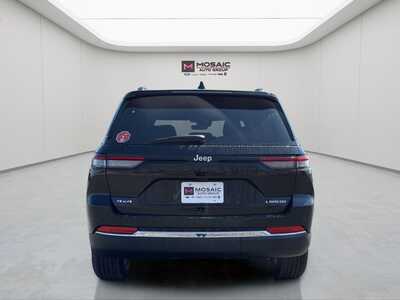 2026 Jeep Grand Cherokee, $40903. Photo 6